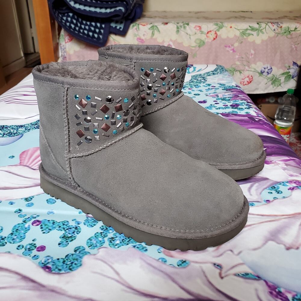 UGG CLASSIC MINI STUD II CHARCOAL SUEDE CRYSTAL WOMEN'S BOOTS SIZE US 5 /36